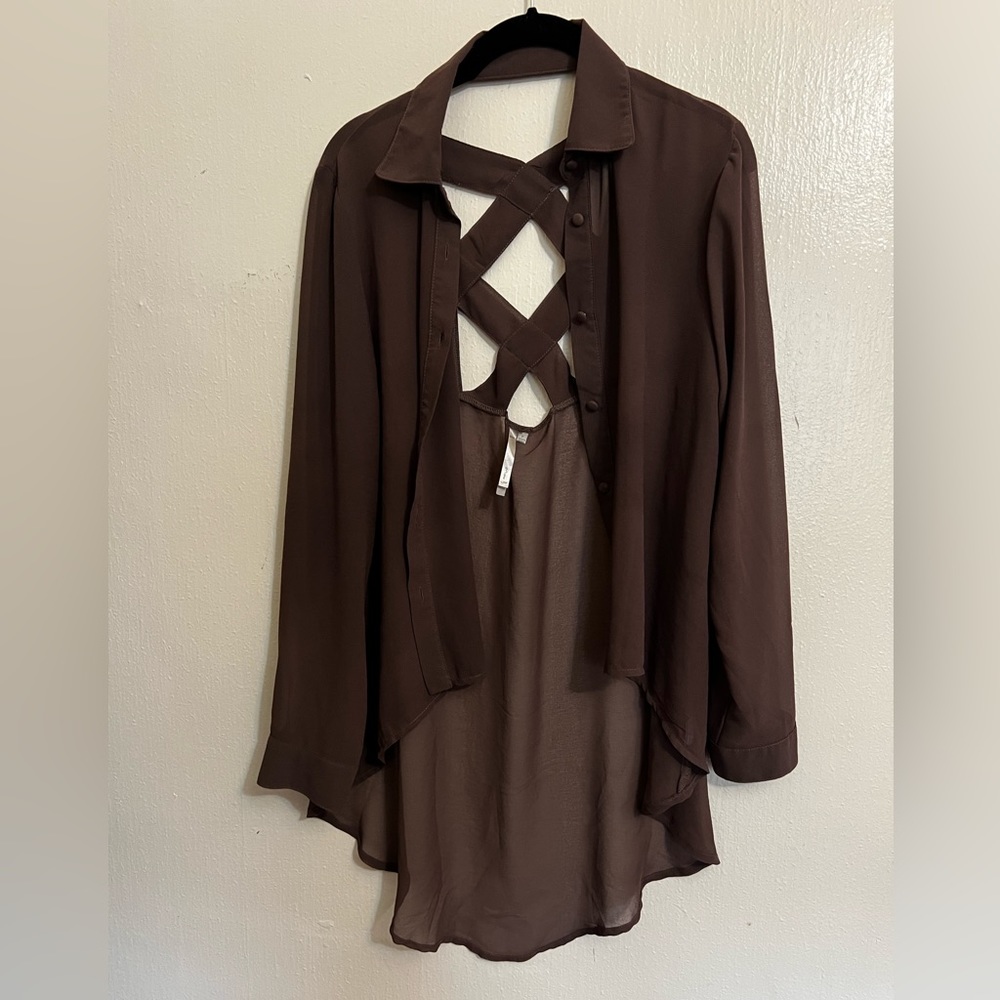 Mono B women’s sheer brown hi low dress shirt with a cut out back size medium